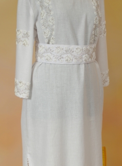 Ручна вишивка - платье белые розочки